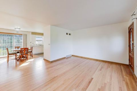 Tiny photo for 901 S Can Dota Avenue, Mount Prospect, IL 60056 (MLS # 12489315)