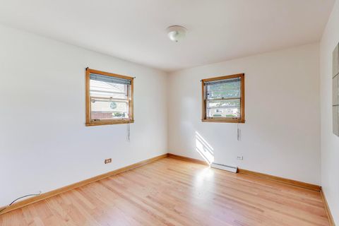 Tiny photo for 901 S Can Dota Avenue, Mount Prospect, IL 60056 (MLS # 12489315)