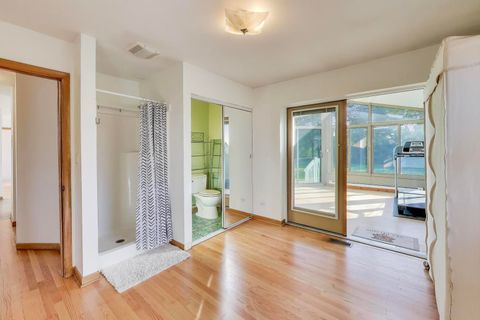 Tiny photo for 901 S Can Dota Avenue, Mount Prospect, IL 60056 (MLS # 12489315)