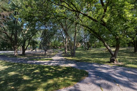 Tiny photo for 8901 N Western Avenue #206, Des Plaines, IL 60016 (MLS # 12589148)