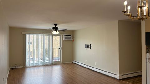 Tiny photo for 8901 N Western Avenue #206, Des Plaines, IL 60016 (MLS # 12589148)