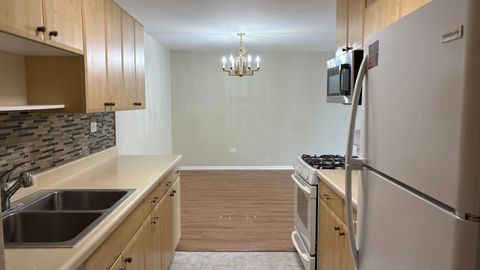 Tiny photo for 8901 N Western Avenue #206, Des Plaines, IL 60016 (MLS # 12589148)