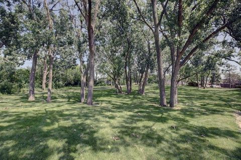 Tiny photo for 8901 N Western Avenue #206, Des Plaines, IL 60016 (MLS # 12589148)