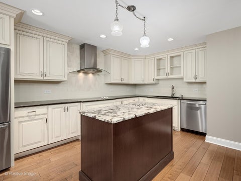 Tiny photo for 1401 Burr Oak Road #114B, Hinsdale, IL 60521 (MLS # 12705728)