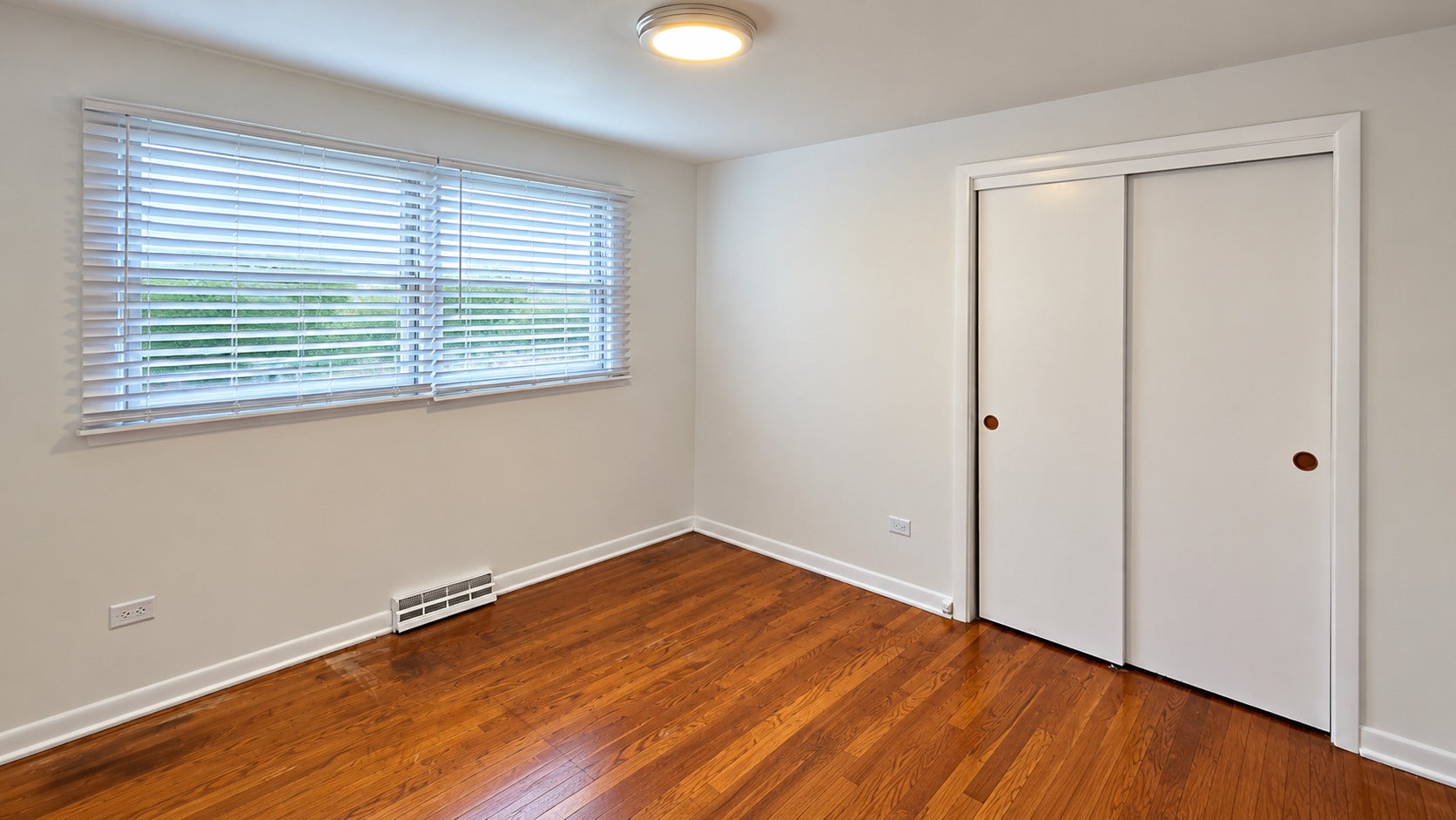 7226 W 60th Place