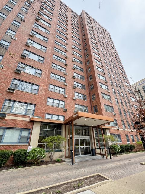 2909 N SHERIDAN Road 1610 Chicago IL 60657