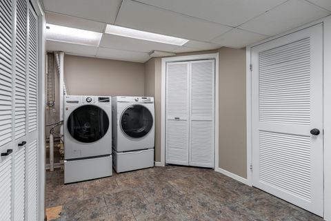 Tiny photo for 1705 Prairie Vista Circle, Bettendorf, IA 52722 (MLS # 12647824)