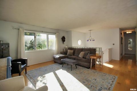 Tiny photo for 3043 17TH Street Court, East Moline, IL 61244 (MLS # QC4267893)