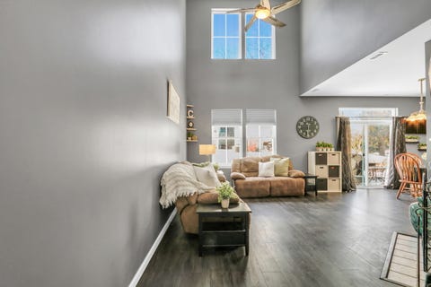 Tiny photo for 2904 Falling Waters Drive #2904, Lindenhurst, IL 60046 (MLS # 12632348)
