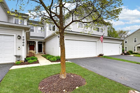 Photo of 2904 Falling Waters Drive #2904, Lindenhurst, IL 60046 (MLS # 12632348)