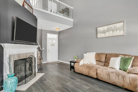 Tiny photo for 2904 Falling Waters Drive #2904, Lindenhurst, IL 60046 (MLS # 12632348)
