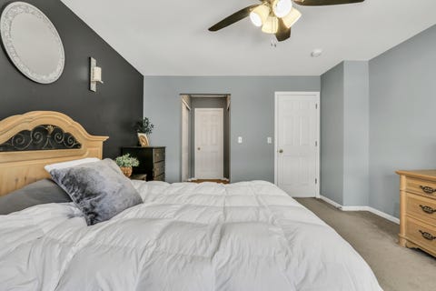 Tiny photo for 2904 Falling Waters Drive #2904, Lindenhurst, IL 60046 (MLS # 12632348)