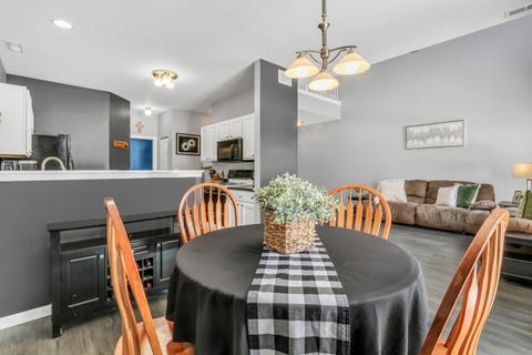 Tiny photo for 2904 Falling Waters Drive #2904, Lindenhurst, IL 60046 (MLS # 12632348)