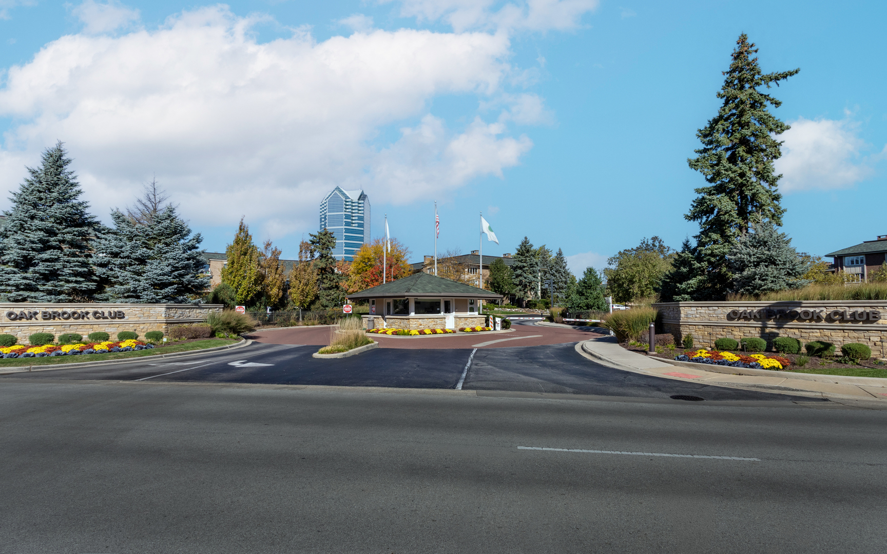 2 Oak Brook Club Drive B109