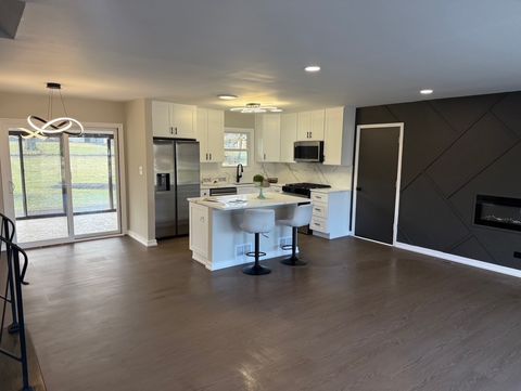 Tiny photo for 126 Rosedale Court, Bloomingdale, IL 60108 (MLS # 12543072)