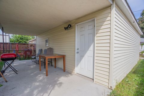 Tiny photo for 9111 S Kingston Avenue, Chicago, IL 60617 (MLS # 12515712)