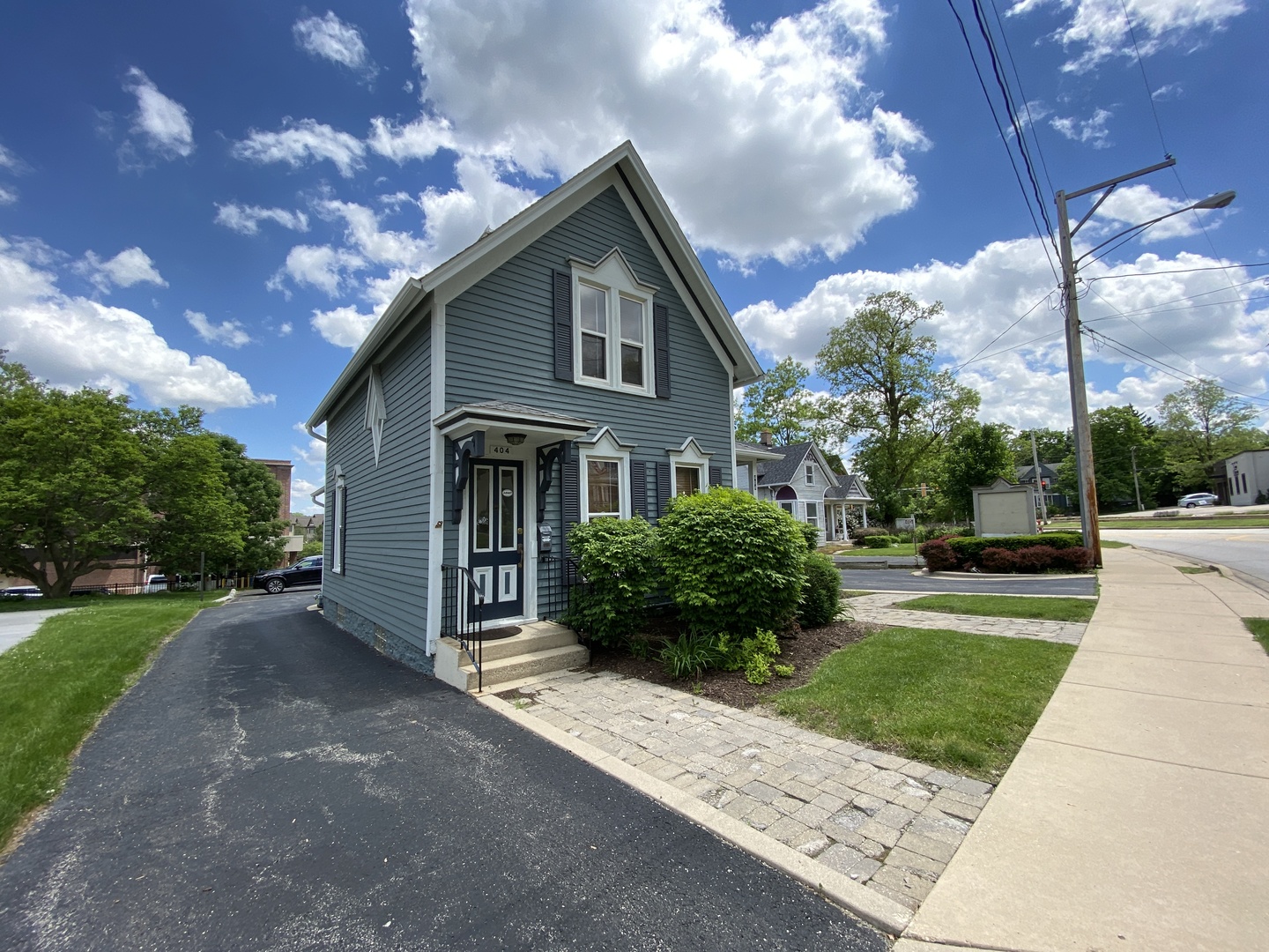 Photo 1 of 17 — 404 S 2nd Street, St. Charles, IL 60174