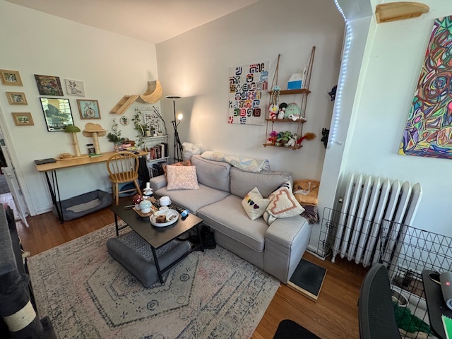 4312 N CLARENDON Avenue 1231