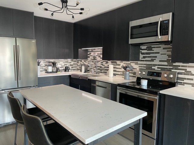 211 E Ohio Street 2212