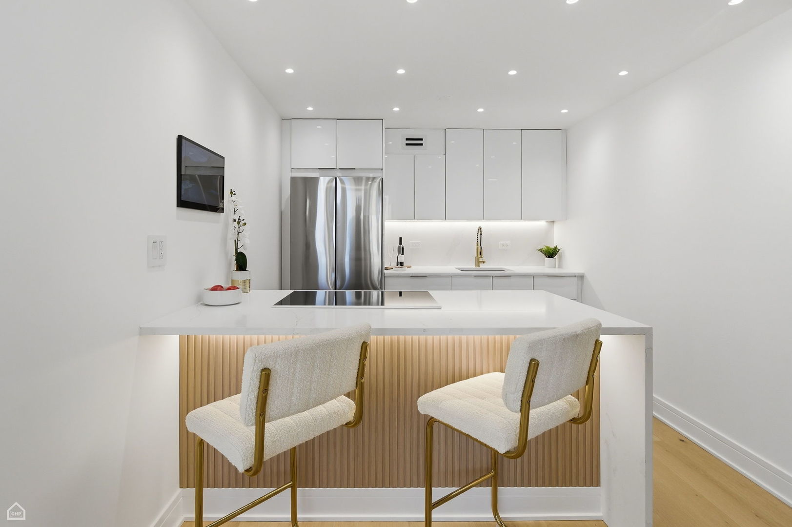 100 E Walton Street 36D