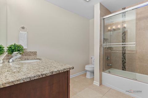 Tiny photo for 3 Thornfields Lane, Lincolnshire, IL 60069 (MLS # 12624091)