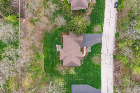 Tiny photo for 3 Thornfields Lane, Lincolnshire, IL 60069 (MLS # 12624091)