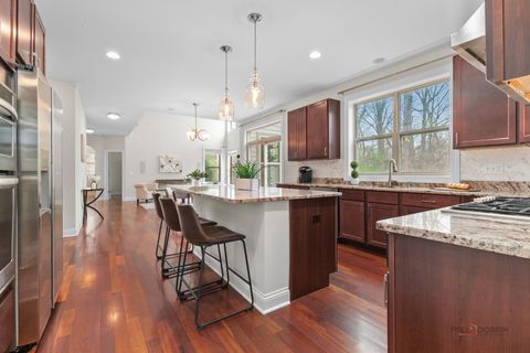 Tiny photo for 3 Thornfields Lane, Lincolnshire, IL 60069 (MLS # 12624091)