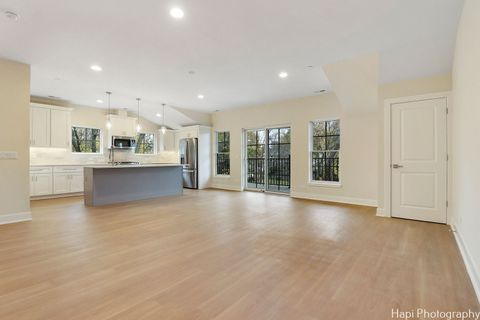 Tiny photo for 319 S Glendale Avenue #204, Barrington, IL 60010 (MLS # 12504921)