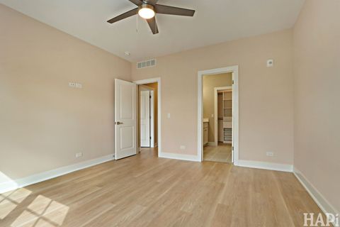Tiny photo for 319 S Glendale Avenue #204, Barrington, IL 60010 (MLS # 12504921)
