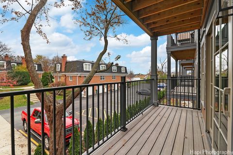 Tiny photo for 319 S Glendale Avenue #204, Barrington, IL 60010 (MLS # 12504921)