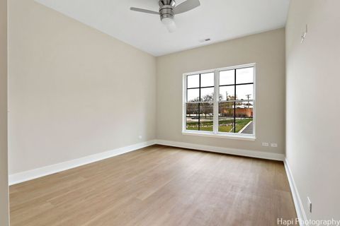 Tiny photo for 319 S Glendale Avenue #204, Barrington, IL 60010 (MLS # 12504921)