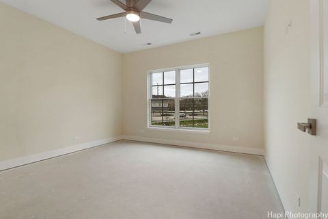 Tiny photo for 319 S Glendale Avenue #204, Barrington, IL 60010 (MLS # 12504921)
