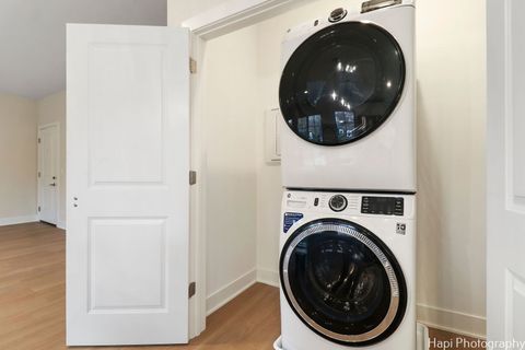Tiny photo for 319 S Glendale Avenue #204, Barrington, IL 60010 (MLS # 12504921)
