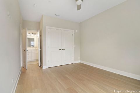 Tiny photo for 319 S Glendale Avenue #204, Barrington, IL 60010 (MLS # 12504921)