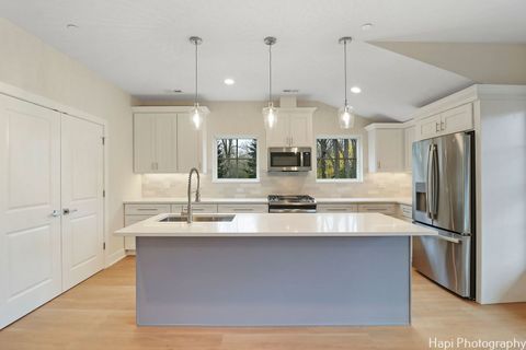 Tiny photo for 319 S Glendale Avenue #204, Barrington, IL 60010 (MLS # 12504921)