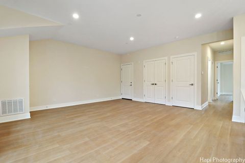 Tiny photo for 319 S Glendale Avenue #204, Barrington, IL 60010 (MLS # 12504921)