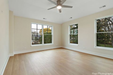 Tiny photo for 319 S Glendale Avenue #204, Barrington, IL 60010 (MLS # 12504921)
