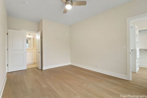 Tiny photo for 319 S Glendale Avenue #204, Barrington, IL 60010 (MLS # 12504921)