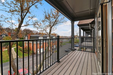 Tiny photo for 319 S Glendale Avenue #204, Barrington, IL 60010 (MLS # 12504921)
