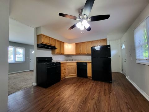 Tiny photo for 18705 W Ash Drive, Gurnee, IL 60031 (MLS # 12492567)