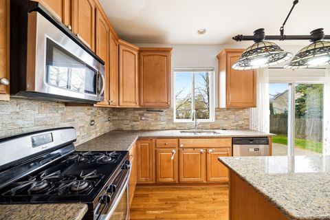 Tiny photo for 9 Lilac Court, Bolingbrook, IL 60490 (MLS # 12620639)