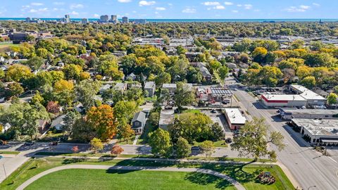 Tiny photo for 1311 Mcdaniel Avenue #C, Evanston, IL 60201 (MLS # 12507069)