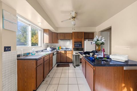Tiny photo for 1311 Mcdaniel Avenue #C, Evanston, IL 60201 (MLS # 12507069)