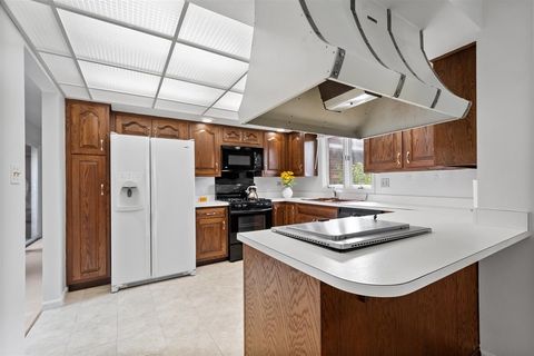 Tiny photo for 2378 Salceda Drive, Northbrook, IL 60062 (MLS # 12468903)