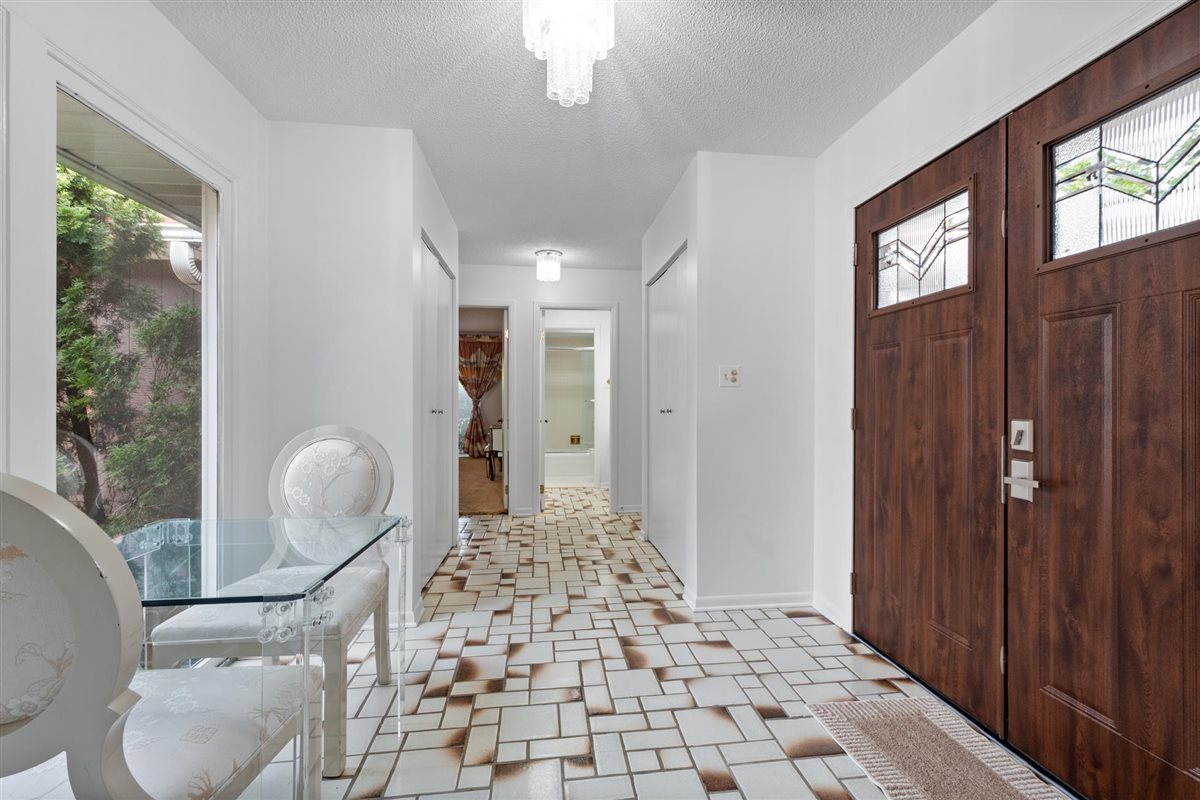 2378 Salceda Drive