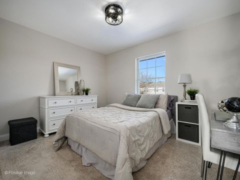 Tiny photo for 1100 N Warwick Circle, Hoffman Estates, IL 60169 (MLS # 12543963)