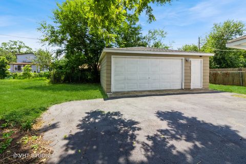 Tiny photo for 92 W 37th Street, Steger, IL 60475 (MLS # 12535991)