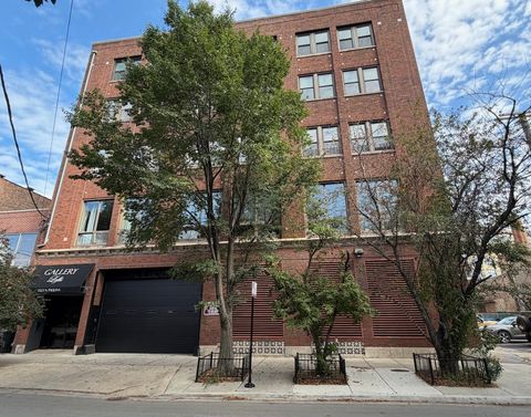 3323 N Paulina Street 5G Chicago IL 60657