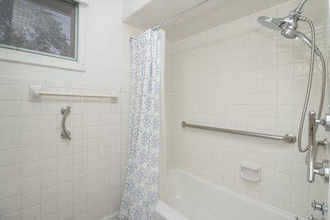 Tiny photo for 2202 E Lincoln Street #7, Bloomington, IL 61701 (MLS # 12483297)