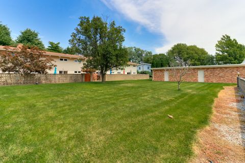 Tiny photo for 2202 E Lincoln Street #7, Bloomington, IL 61701 (MLS # 12483297)